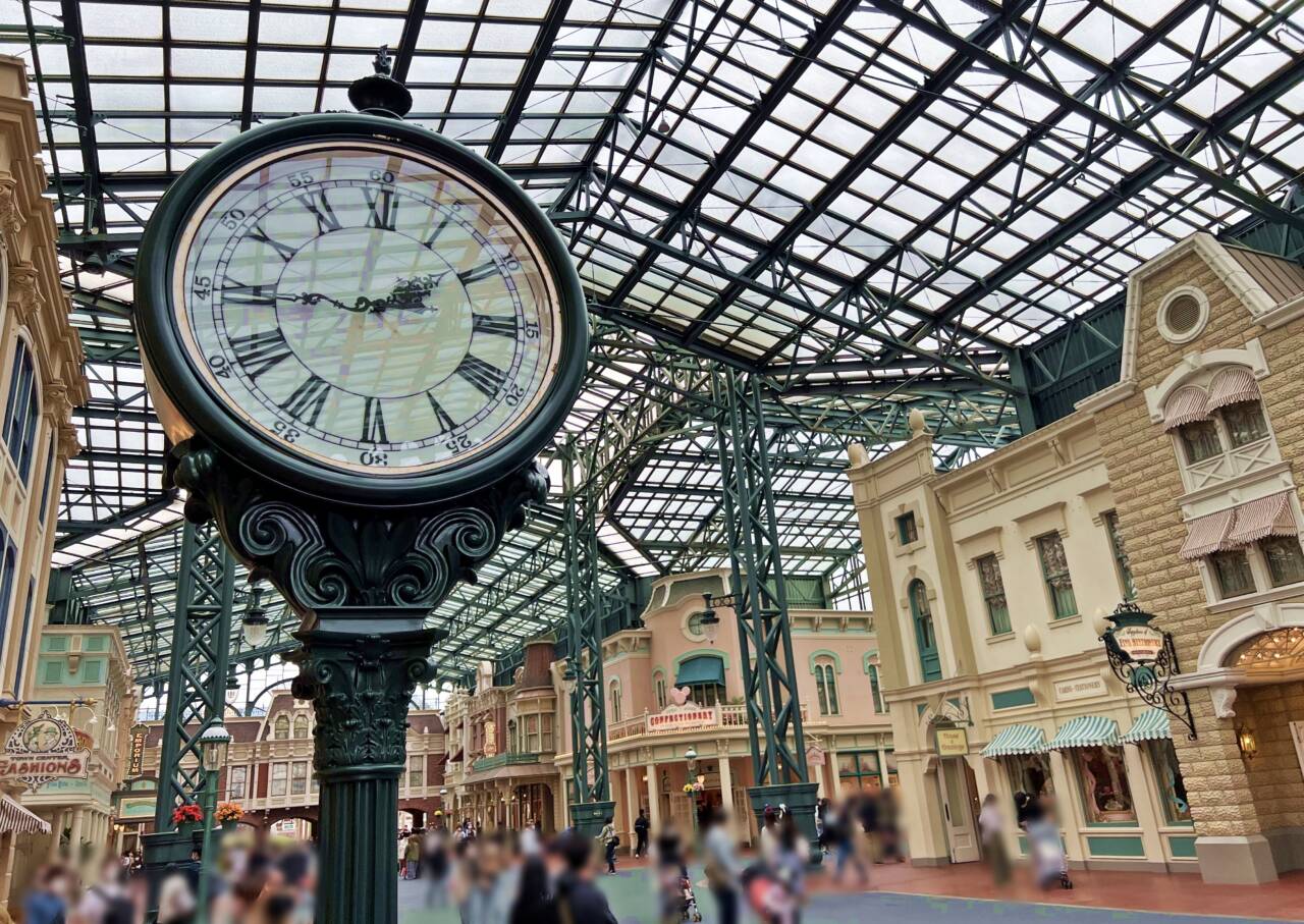 ディズニー 誰も知らない パーク内の時計の時刻が示す驚くべき秘密 Tdrハック
